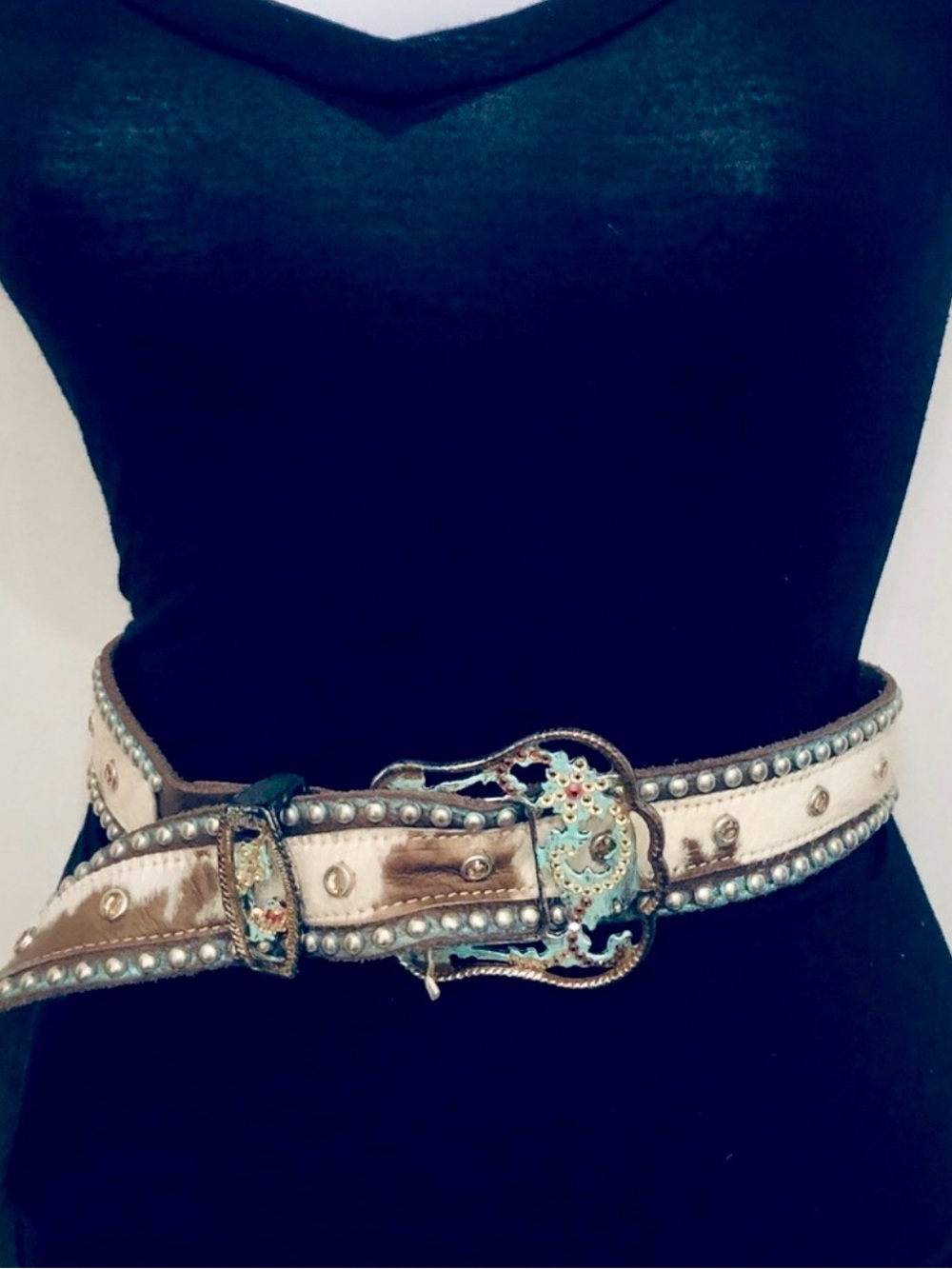 Western-Inspired Cream Leather Belt with Turquoise-Accent Buckle
